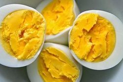 Luộc trứng: Món ăn tưởng thực hiện dễ nhất nhưng nhiều chị em vẫn vấp sai lầm khiến trứng mất dinh dưỡng như chơi