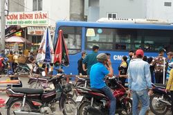 Tài xế taxi công nghệ bị đâm chết trước bến xe ở Sài Gòn