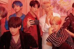 Phản ứng của ARMY khi biết BTS biểu diễn trực tuyến thu hơn 18 triệu USD