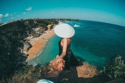 Khoe ảnh 'Đưa em đi khắp Bali', nữ CEO 'Người ấy là ai' gây sốt