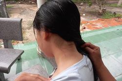 Cô bé 13 tuổi bị đánh, làm nhục rồi tung hình ảnh lên mạng