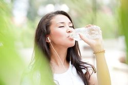 Màu nước tiểu - chỉ báo tình trạng sức khỏe của bạn