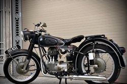 Xe máy cổ BMW R25 66 năm tuổi giá gần 700 triệu ở Hà Nội