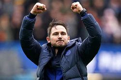Lampard được bầu là tiền vệ công hay nhất lịch sử Ngoại hạng Anh