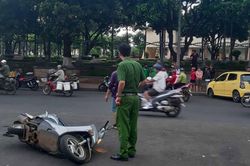 TP. Pleiku: Va chạm giữa xe máy và xe ô tô, 1 người bị thương