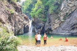 Nỗi lo từ những điểm du lịch tự phát