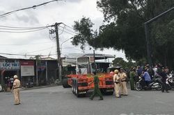 Thanh niên bị xe container cán chết ở gần phà Cát Lái