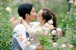 5 năm sống chung chưa làm đám cưới, Khánh Thi khoe hạnh phúc viên mãn chồng trẻ, con xinh