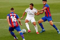 Xem lại màn trình diễn 'đáng đồng tiền bát gạo' của Hazard trước Eibar