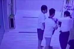 Người đàn ông nghi dùng súng dọa đánh bảo vệ cao ốc ở quận Phú Nhuận nói gì?