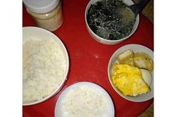 Chỉ vì mẹ chồng đặt thứ này lên mâm cơm, con dâu đang ở cữ thà nhịn chứ không ăn