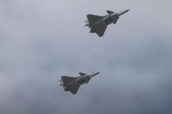 Trung Quốc muốn đưa J-20 lên tàu sân bay thay vì J-31