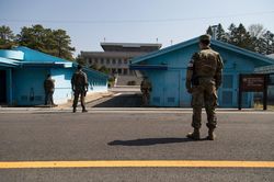 Chính quyền Kim Jong Un có thể gửi quân đội đến khu phi quân sự liên Triều