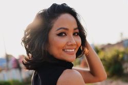 Tưởng đám cưới đến nơi thì chuyện tình của H'Hen Niê bất ngờ có dấu hiệu 'toang'