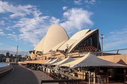 Khách du lịch quốc tế chưa thể vào Australia trước năm 2021