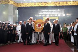 Cử hành trọng thể Lễ truy điệu và an táng đồng chí Trần Quốc Hương
