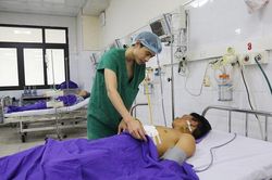 Sau tai nạn giao thông, thanh niên 28 tuổi lộ tim ra ngoài