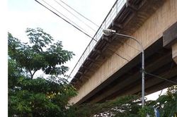 Cần thay đèn đường bị cháy