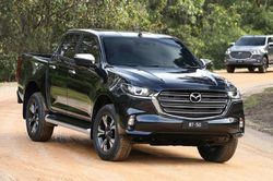 'Soi' Mazda BT-50 2021 thế hệ mới, đối thủ Ford Ranger