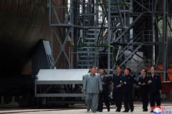 Hành trình bí ẩn của chuyên cơ chở Kim Jong Un
