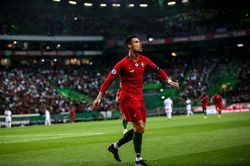 Nani: Ronaldo có thể kết thúc sự nghiệp tại giải nhà nghề Mỹ
