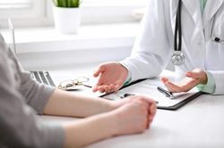 Dấu hiệu cần đi khám ngay sau nạo hút thai