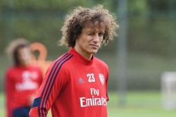 Ra yêu sách với Arsenal, David Luiz sắp bị tống khứ