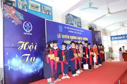 146 học sinh được vinh danh gương mặt tiêu biểu trường THCS Cầu Giấy