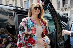 Sở hữu 50 triệu USD, phu nhân của ông Trump kiếm tiền như thế nào?