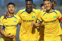SLNA khiến 'ngai Vàng' của Quang Hải cùng Hà Nội lung lay