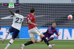 Roy Keane: 'Tôi đã ngán De Gea đến tận cổ, chỉ muốn đấm anh ta mấy nhát'