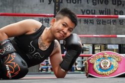 Từ cô bé bán vé số thành vô địch WBO châu Á