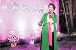 Nghệ sĩ Hoàng Thúy Liệu: Giữ hồn dân tộc qua những bức vẽ và câu hát
