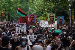 Hàng nghìn người dân New York tuần hành kỷ niệm ngày lễ Juneteenth