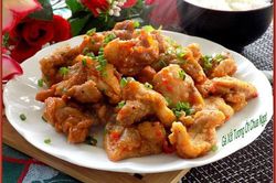 Cách làm gà xốt tương ớt chua ngọt lạ miệng, thơm ngon