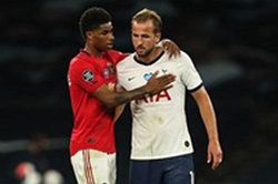 M.U: 'Bức tranh xám xịt' đằng sau Fernandes và Pogba