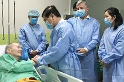 Nam phi công người Anh sẽ sớm được ra viện