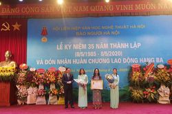 Báo 'Người Hà Nội' kỷ niệm 35 năm thành lập và đón nhận Huân chương Lao động hạng Ba