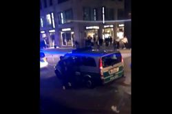 Đức: Hàng trăm người tụ tập gây náo loạn ở thành phố Stuttgart