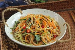 Rau trộn kiểu này ngon hơn cả thịt, nóng nực cỡ mấy cũng không thấy ngán