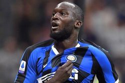 Lukaku ghi bàn giúp Inter thu hẹp khoảng cách với top 2