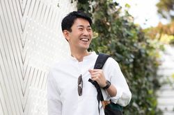 Tự tin diện trang phục linen với bí quyết từ chuyên gia Uniqlo