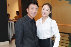 Tam ca nhạc đỏ hát cùng Thu Minh và Thanh Lam