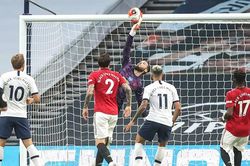 MU: De Gea chơi tệ, chuyện quá quen ở Old Trafford
