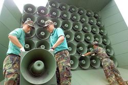 Triều Tiên lắp lại 20 loa phát thanh ở biên giới