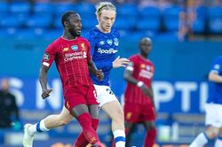 Ngoại hạng Anh vòng 31: Liverpool vô địch vòng nào là đẹp nhất?