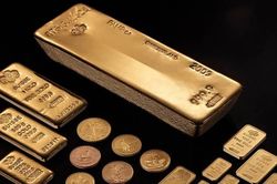 Giá vàng thế giới lập đỉnh kể từ tháng 10/2012