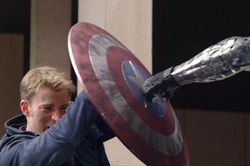 Video tổng hợp tất cả những lần Captain America bị đấm vào mặt