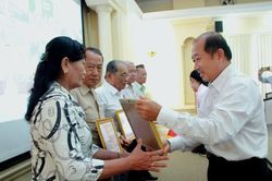 Kỷ niệm 25 năm Ngày thành lập Hội Người cao tuổi Việt Nam và tuyên dương cán bộ Hội tiêu biểu