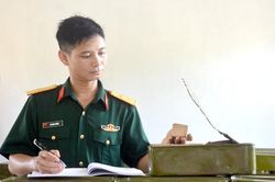 Thủ kho vũ khí tận tụy, cần mẫn